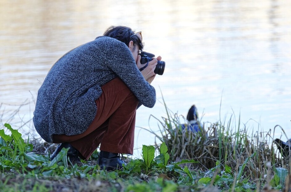 woman photographing